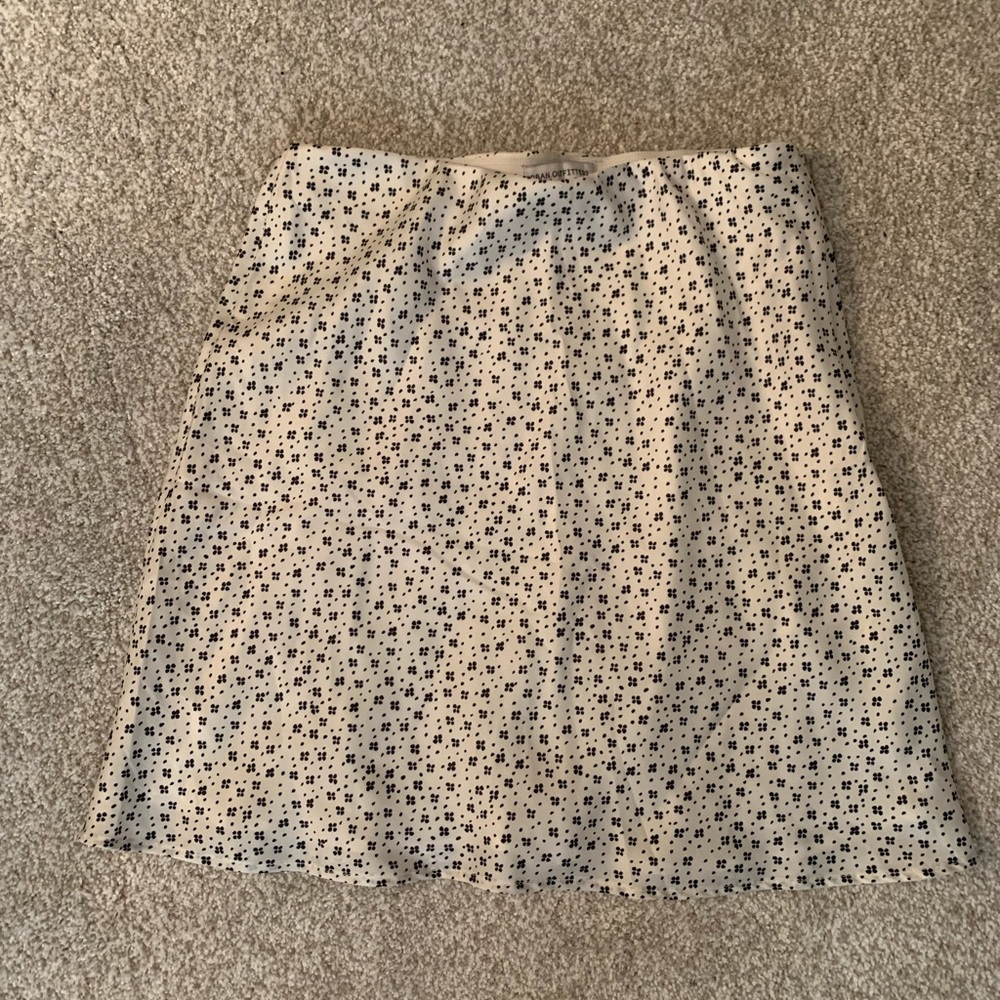 Urban Outfitters White Floral Mini Skirt with Side Zipper Size S